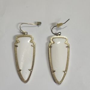Kendra Scott Skylar Earrings- White Pearl small